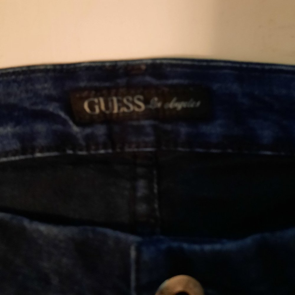 Guess Jeans - Picture 3 of 4
